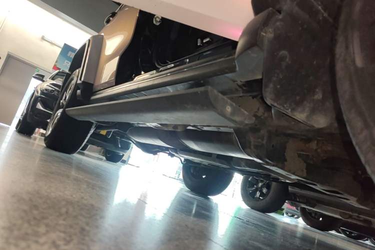 Used Tank 300 2024 2.0T Crosser Right Side Sill