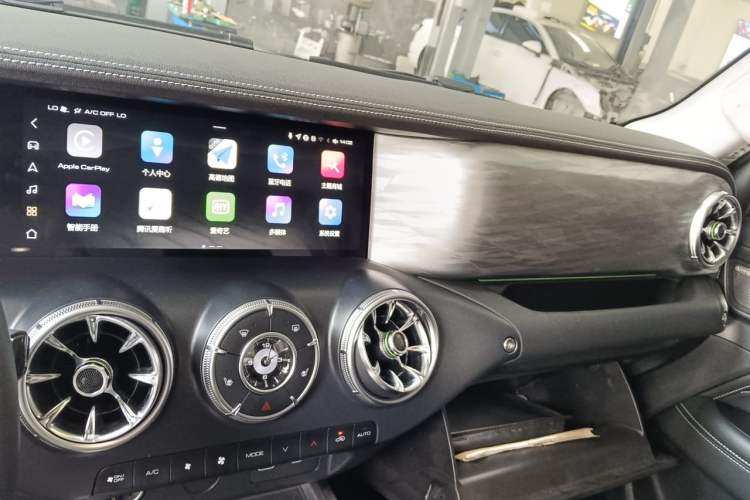 Used Tank 300 2024 2.0T Conqueror Audio And AC Panel