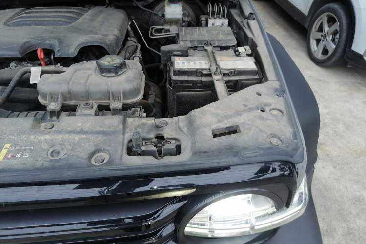 Used Tank 300 2024 2.0T Challenger Engine Bay Left