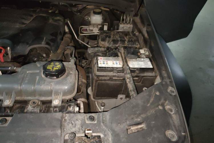 Used Tank 300 2024 2.0T Challenger Engine Bay Left
