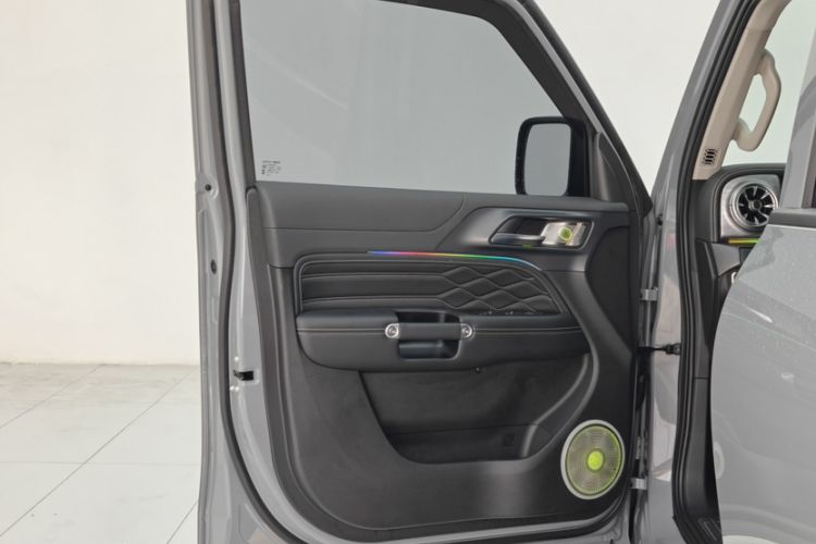 Used Tank 300 2024 2.0T Conqueror Interior 4