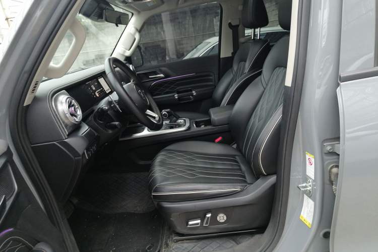 Used Tank 300 2024 2.0T Challenger Left Front Seat