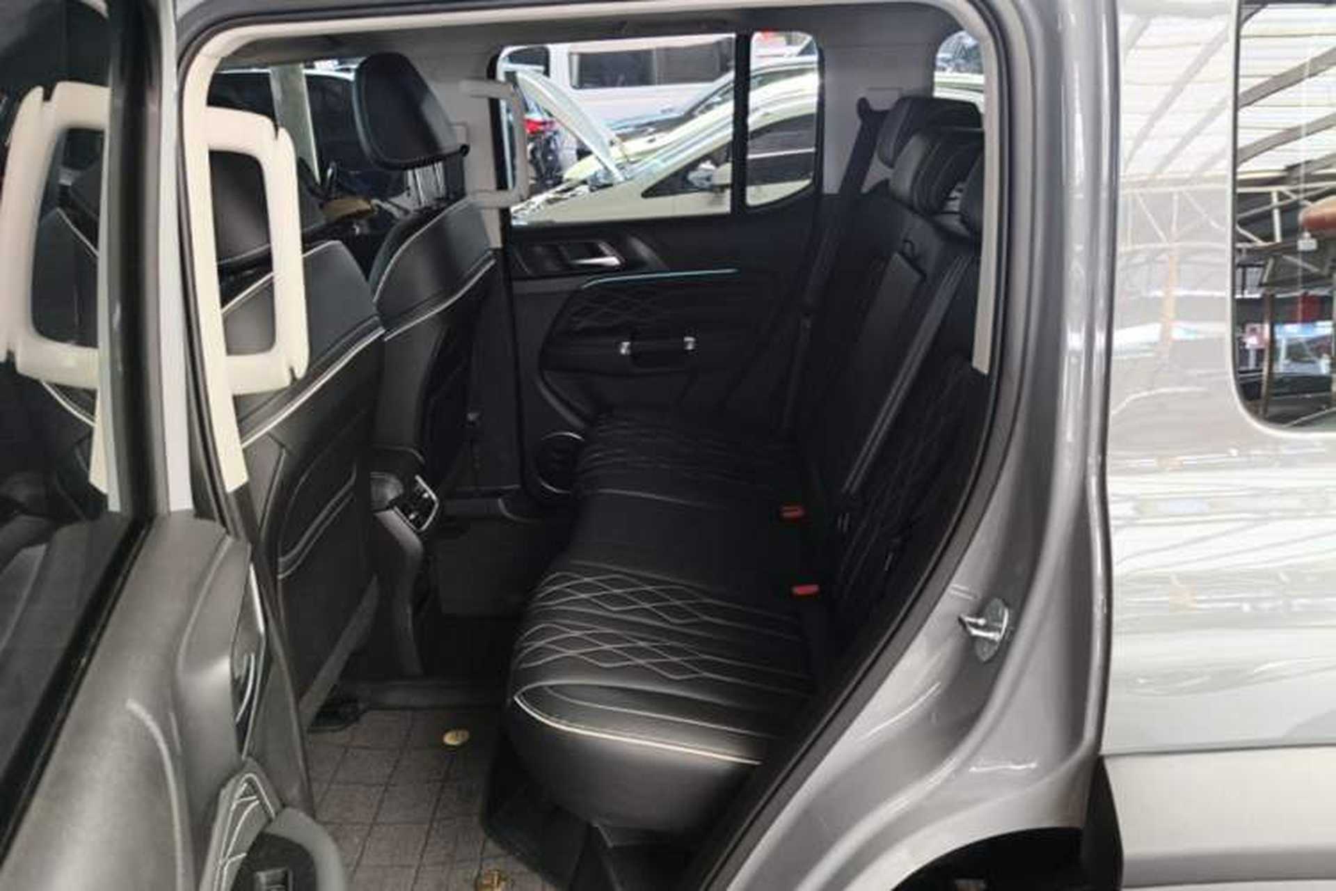 Used Tank 300 2024 2.0T Challenger Left Rear Seat