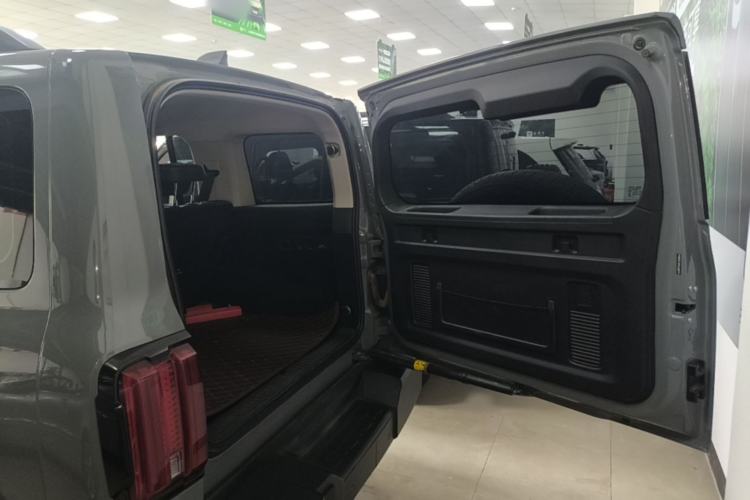 Used Tank 300 2024 2.0T Conqueror Trunk