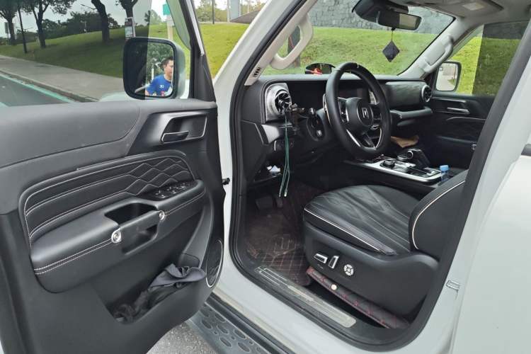 Used Tank 300 2024 2.0T Challenger Driver Seat