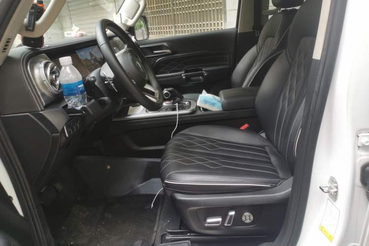 Used Tank 300 2024 2.0T Challenger Left Front Seat