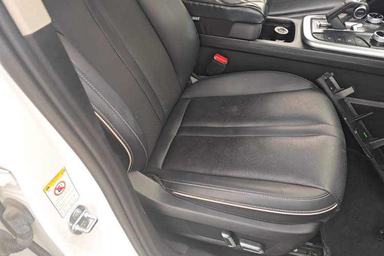 Used Tank 300 2024 2.0T Conqueror Right Front Seat