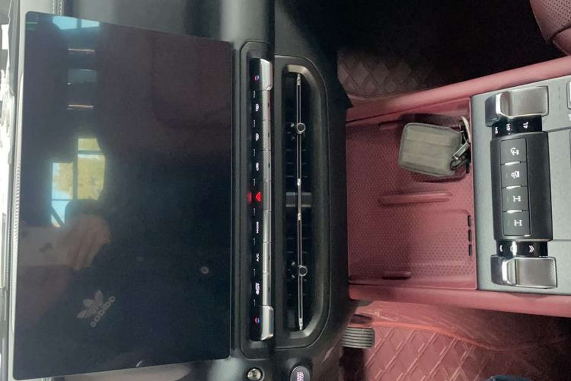 Used Tank 300 2025 2.4T Diesel Version Audio And AC Panel