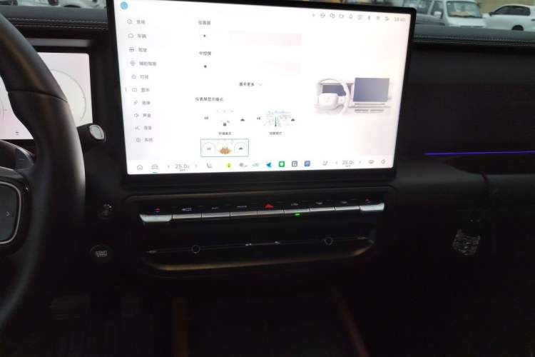 Used Tank 300 2025 2.4T Diesel Version Audio And AC Panel