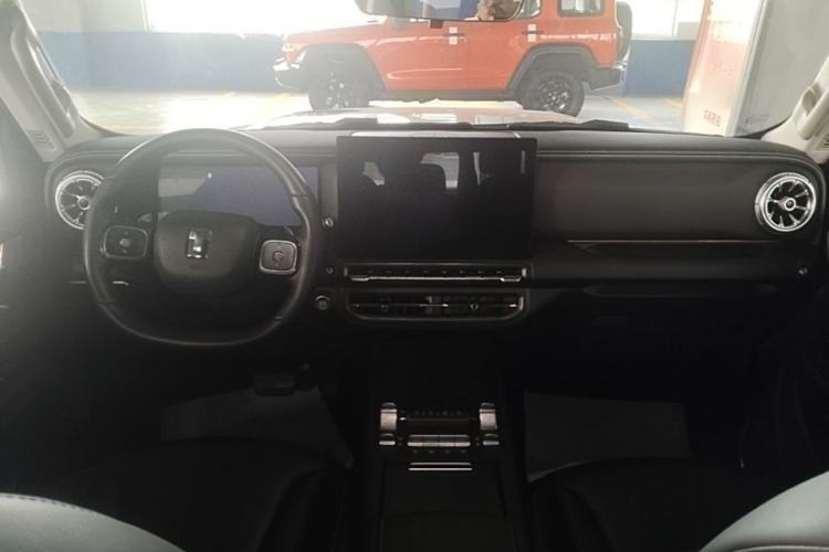 Used Tank 300 2025 2.4T Diesel Version Center Console