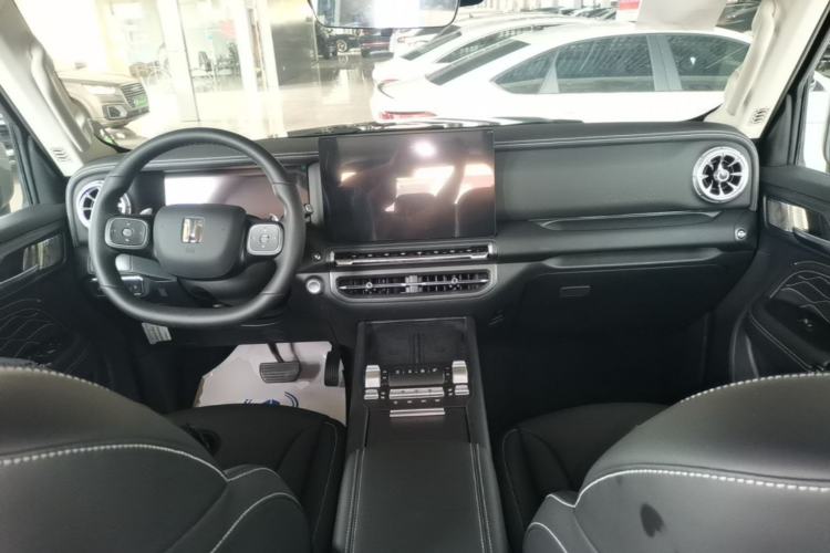 Used Tank 300 2025 2.0T Conqueror Center Console
