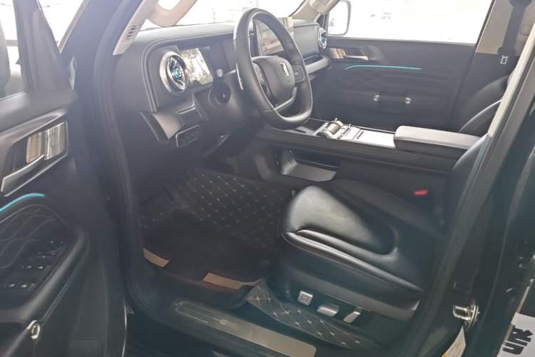 Used Tank 300 2025 2.4T Diesel Version Driver Seat