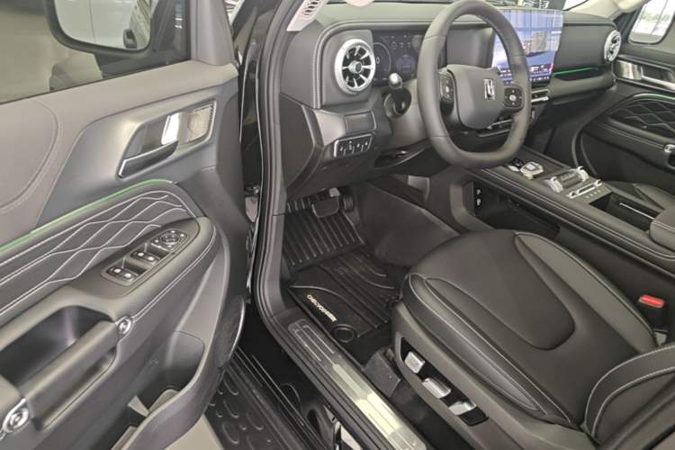 Used Tank 300 2025 2.0T Conqueror Driver Seat