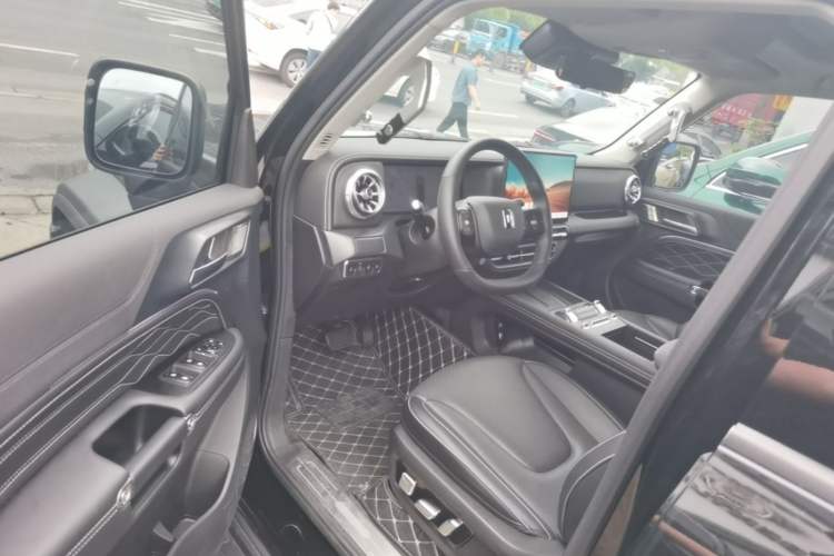 Used Tank 300 2025 2.0T Conqueror Driver Seat