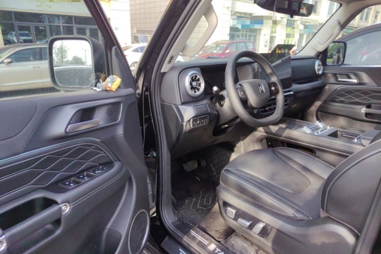 Used Tank 300 2025 2.0T Challenger Driver Seat