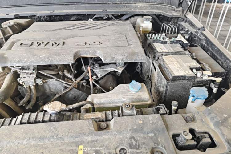 Used Tank 300 2025 2.4T Diesel Version Engine Bay Left