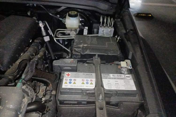 Used Tank 300 2025 2.0T Conqueror Engine Bay Left
