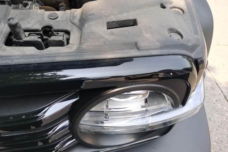 Used Tank 300 2025 2.0T Conqueror Engine Bay Left