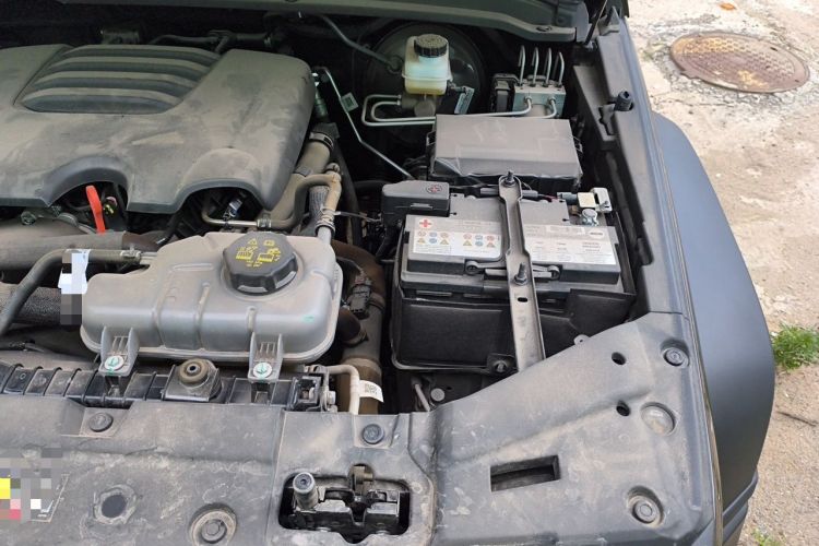 Used Tank 300 2025 2.0T Challenger Engine Bay Left