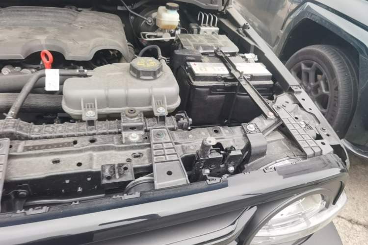 Used Tank 300 2025 2.0T Conqueror Engine Bay Left