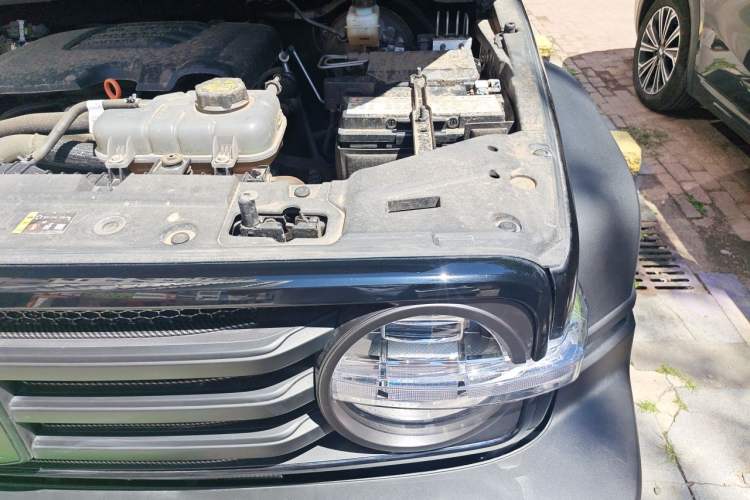 Used Tank 300 2025 2.0T Challenger Engine Bay Left