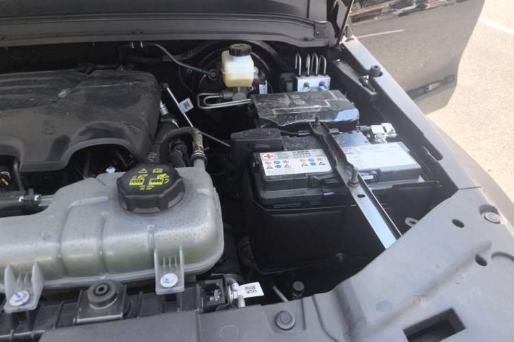 Used Tank 300 2025 2.0T Conqueror Engine Bay Left