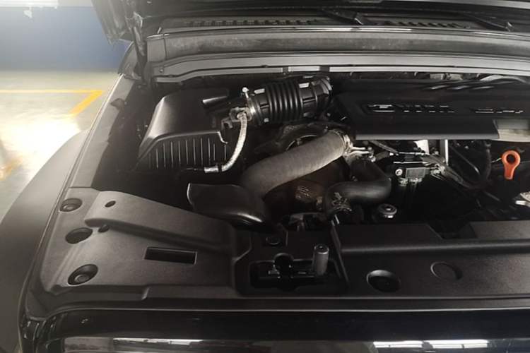 Used Tank 300 2025 2.4T Diesel Version Engine Bay Right