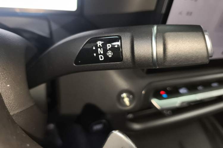 Used Tank 300 2025 2.4T Diesel Version Gear Lever