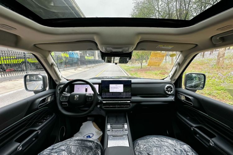 Used Tank 300 2025 2.0T Conqueror Headliner