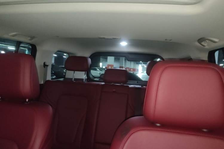 Used Tank 300 2025 2.0T Conqueror Headliner