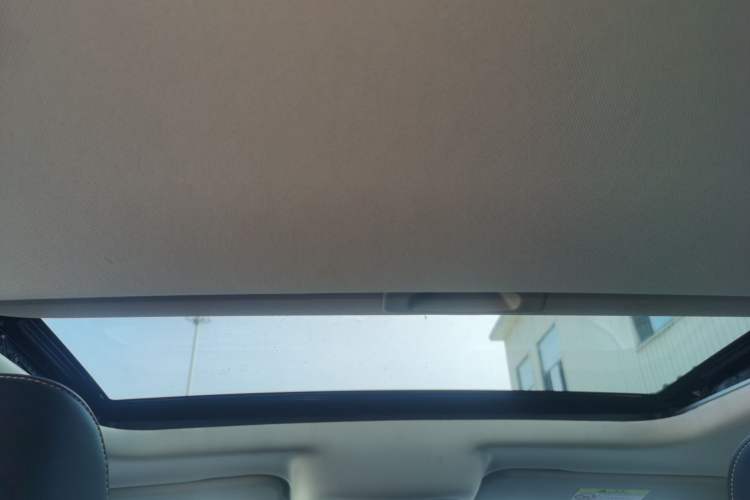Used Tank 300 2025 2.0T Challenger Headliner
