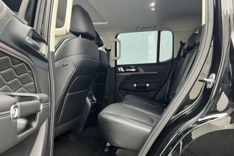 Used Tank 300 2025 2.0T Conqueror Interior 1