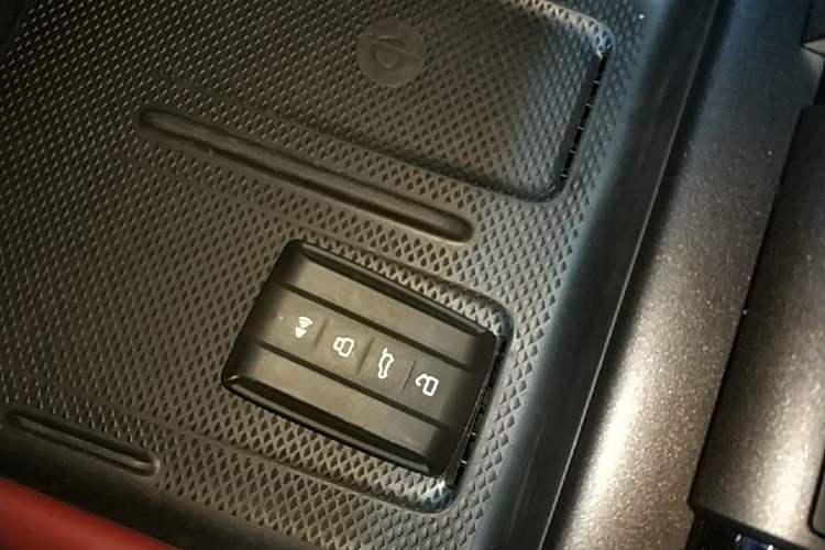 Used Tank 300 2025 2.0T Challenger Interior 1