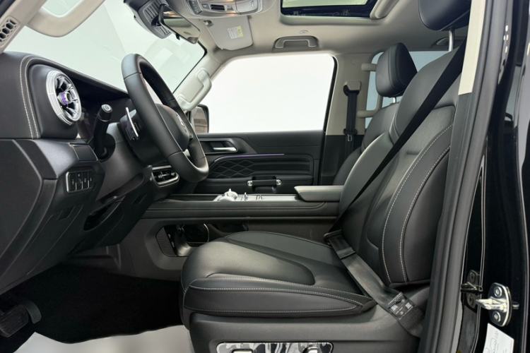 Used Tank 300 2025 2.0T Challenger Interior 2