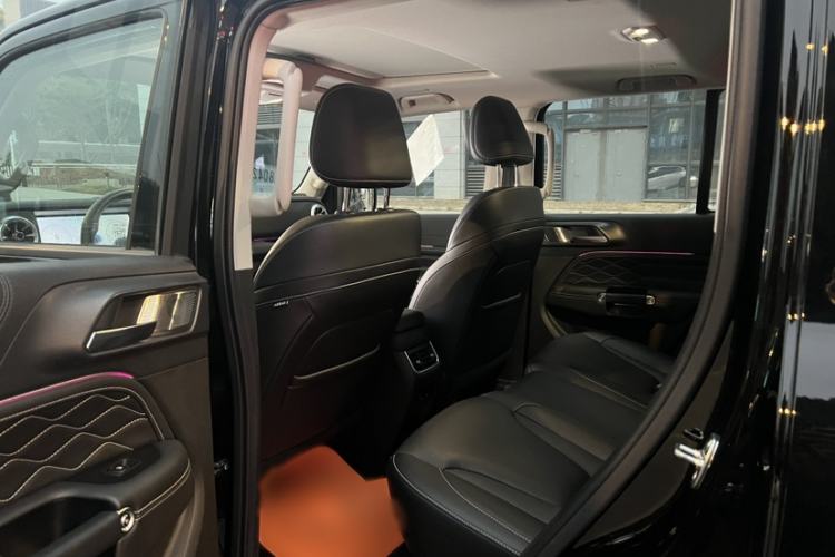 Used Tank 300 2025 2.4T Diesel Version Interior 2