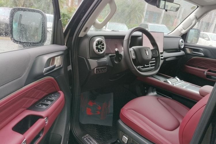 Used Tank 300 2025 2.4T Diesel Version Interior 3