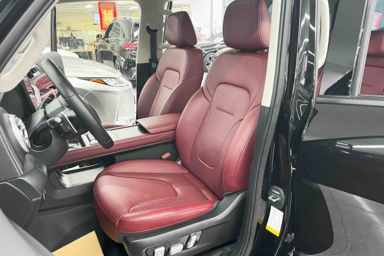 Used Tank 300 2025 2.0T Challenger Interior 5