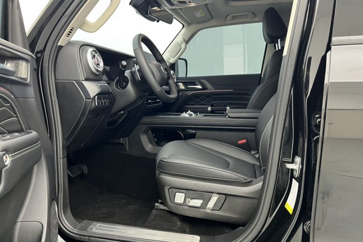 Used Tank 300 2025 2.0T Conqueror Interior 5