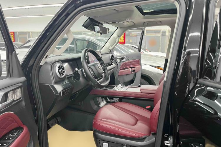 Used Tank 300 2025 2.0T Challenger Interior 6