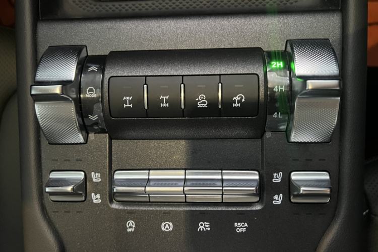 Used Tank 300 2025 2.4T Diesel Version Interior 6