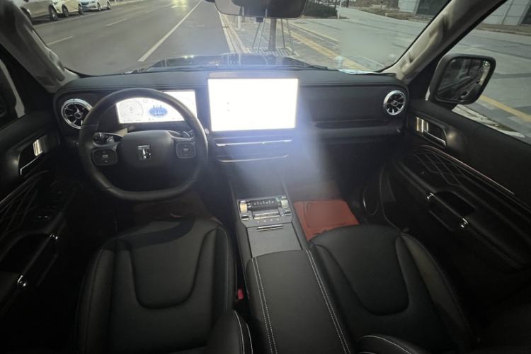 Used Tank 300 2025 2.4T Diesel Version Interior 7