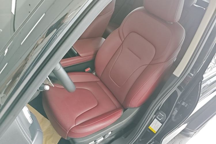 Used Tank 300 2025 2.0T Conqueror Left Front Seat