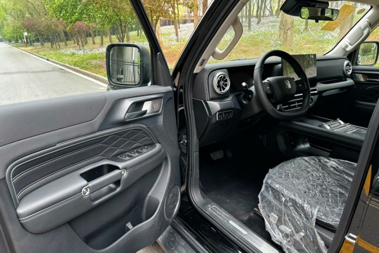 Used Tank 300 2025 2.0T Conqueror Left Front Seat