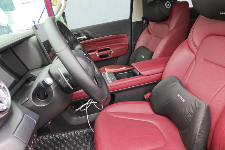 Used Tank 300 2025 2.0T Conqueror Left Front Seat