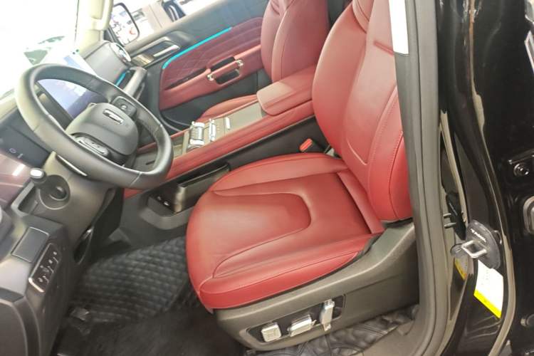 Used Tank 300 2025 2.0T Conqueror Left Front Seat