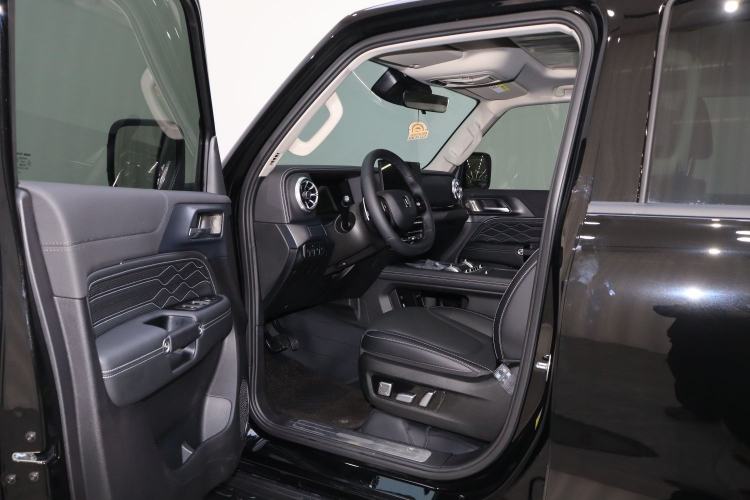 Used Tank 300 2025 2.0T Conqueror Left Front Seat