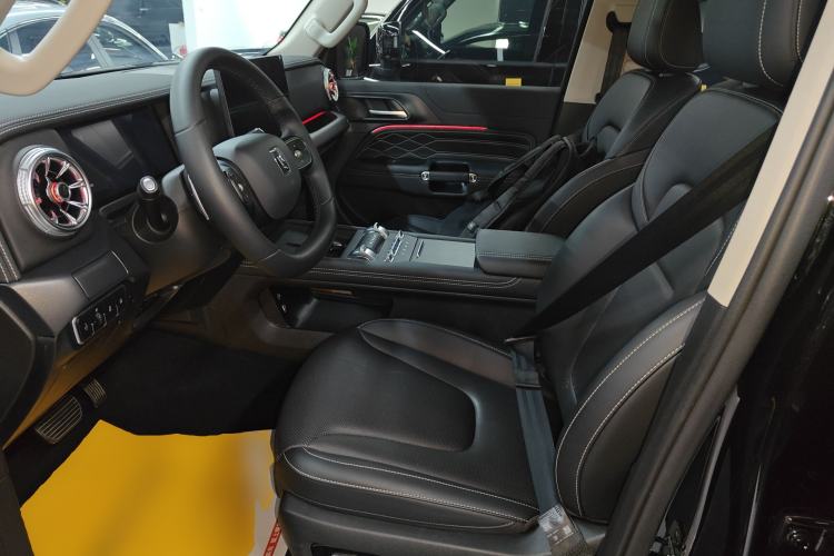 Used Tank 300 2025 2.0T Challenger Left Front Seat