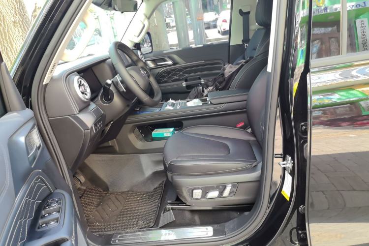 Used Tank 300 2025 2.0T Conqueror Left Front Seat
