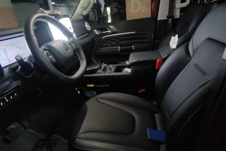 Used Tank 300 2025 2.0T Conqueror Left Front Seat