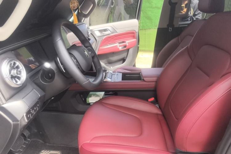 Used Tank 300 2025 2.0T Conqueror Left Front Seat